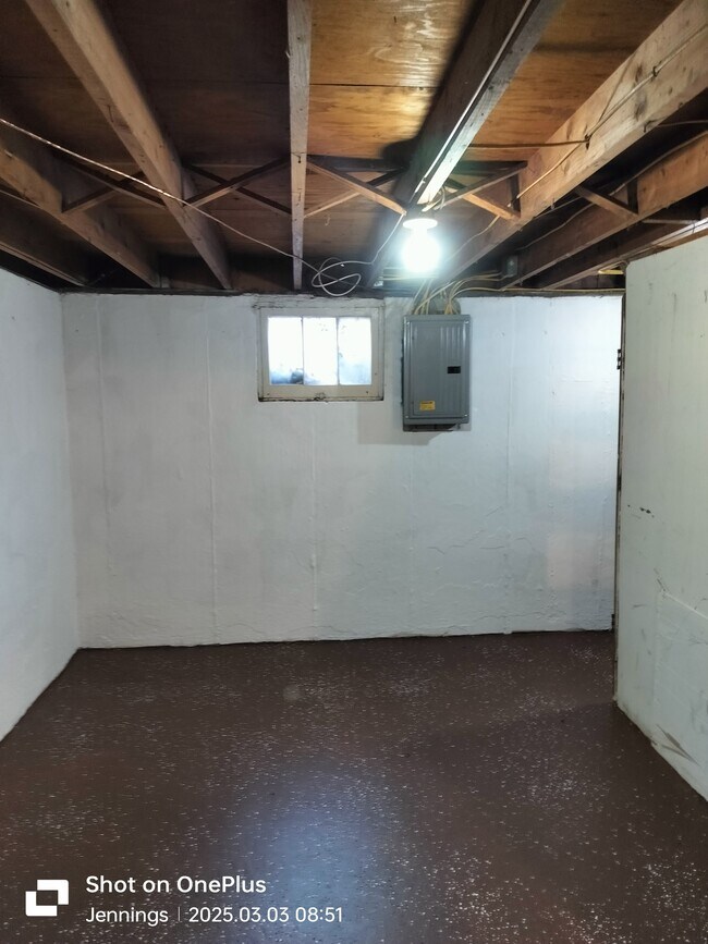 Building Photo - 5640 Sapphire Ave