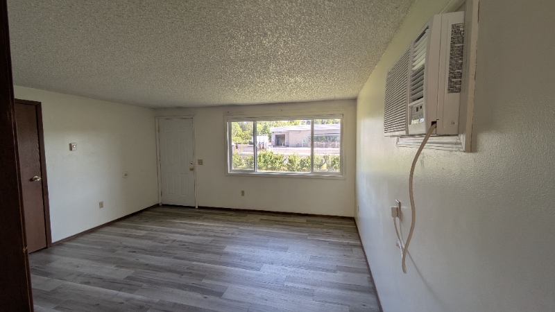 Building Photo - 1243 Hanson Ave