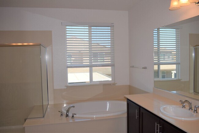 Building Photo - 8425 Ponta Delgada Dr