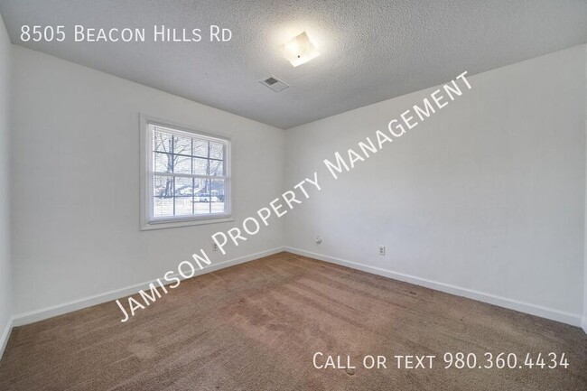 Building Photo - 8505 Beacon Hills Rd