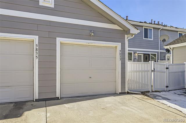 Building Photo - 5833 N Biscay St