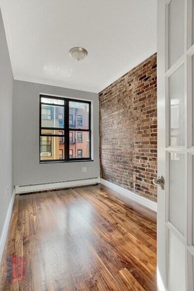 Building Photo - 124 Ridge St