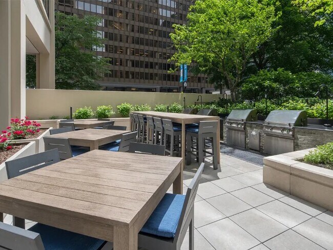 Building Photo - 223 E Wacker Dr