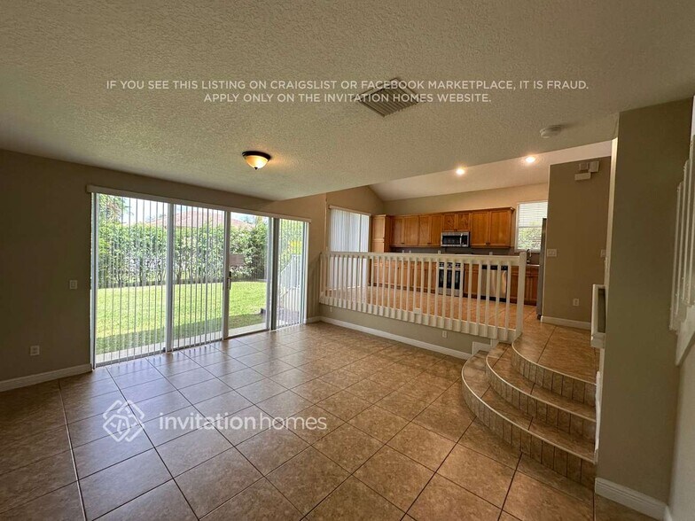 Building Photo - 2736 Misty Oaks Cir