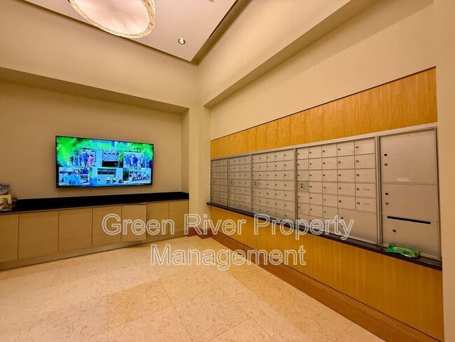 Building Photo - 1431 Riverplace Blvd