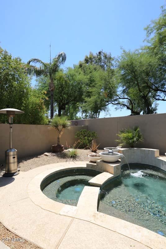 Building Photo - 7371 E Vaquero Dr