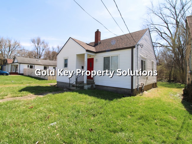 Building Photo - 2 BR 1 BA House with New Flooring and Paint (SECTION 8 APPROVED)