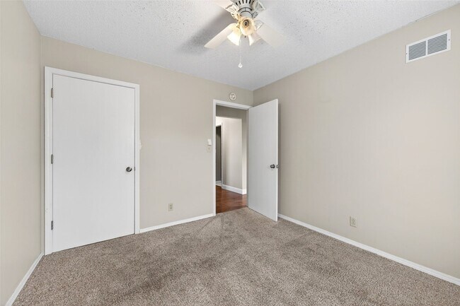 Building Photo - 5591 Old Hwy 21