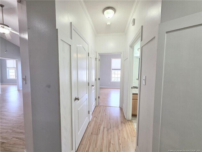 Building Photo - 1324 Kershaw Loop