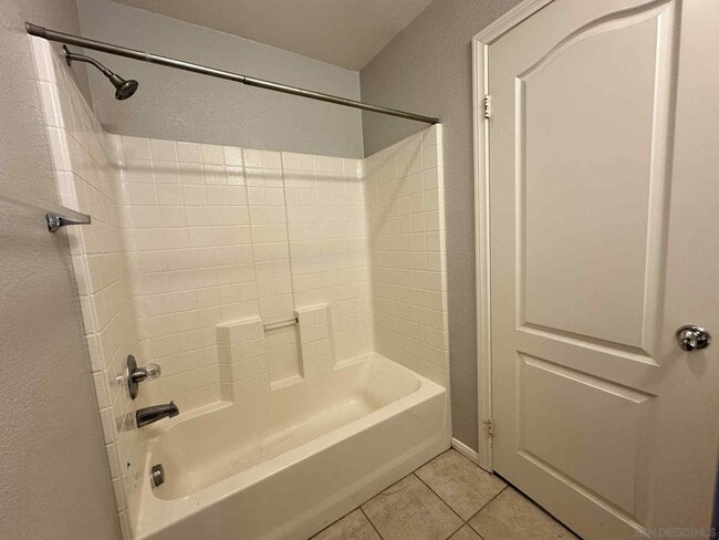Building Photo - 1299 Blue Jean Way