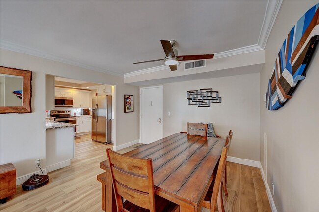 Building Photo - 531 N Ocean Blvd