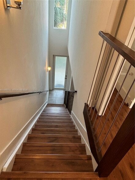 Building Photo - 440 NE 35th Ct