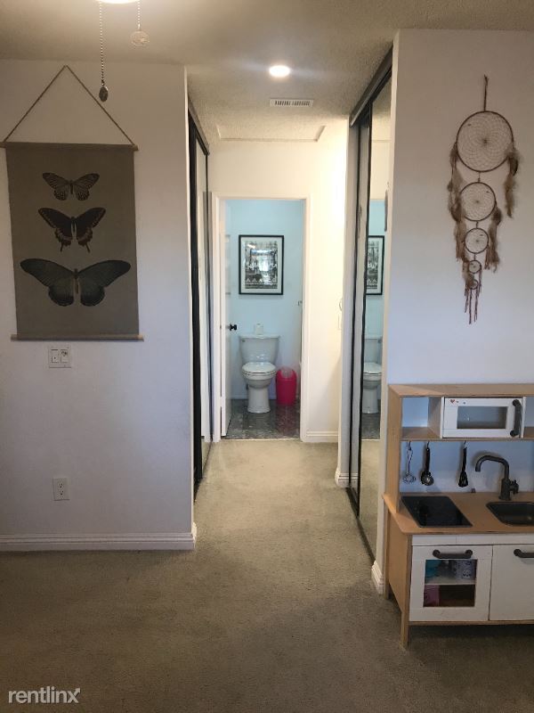 Building Photo - 2 br, 2 bath Condo - 10367 Azuaga st