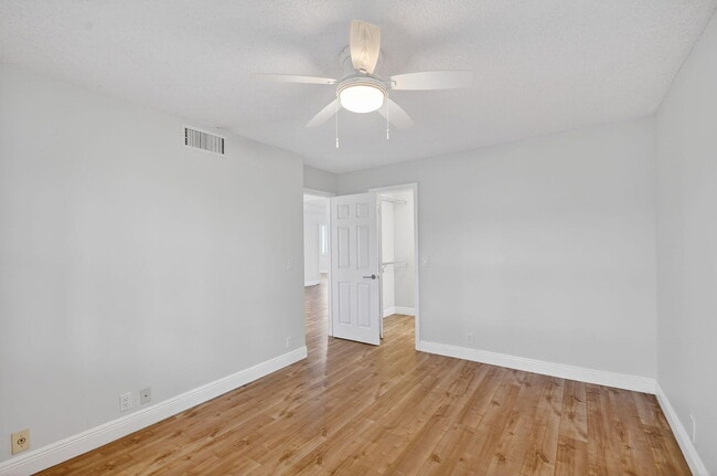 Building Photo - 4080 Tivoli Ct