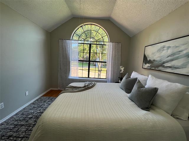 Building Photo - 4313 Kenwood Dr