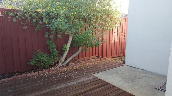 Building Photo - Updated Duplex Unit in West San Jose!