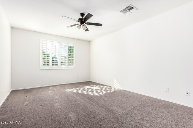 Building Photo - 665 E Rojo Way