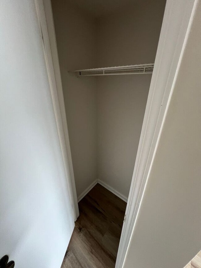 Building Photo - Available now!!! 2 Story townhome across from Briscoe Park!!