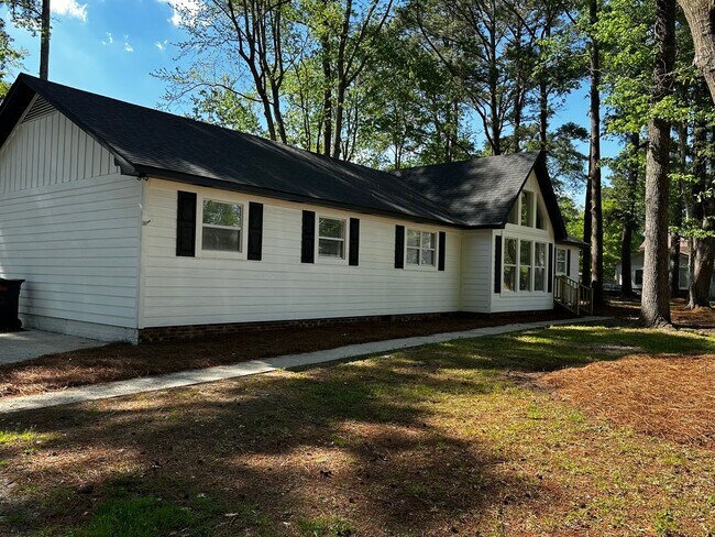 Building Photo - RENTAL HOME 4BD/3BTH