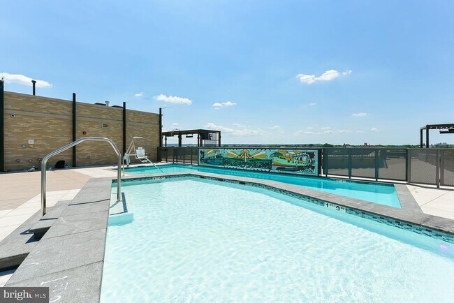 Building Photo - 901 H St NE