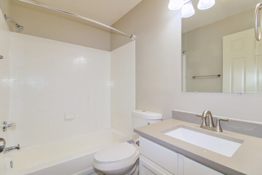 Building Photo - 6129 Crystal River Dr