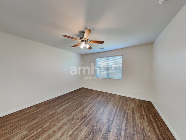 Building Photo - 7161 E Bobwhite Ct