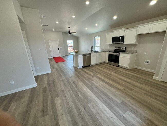 Building Photo - Located in the meadows Brand newer constru...
