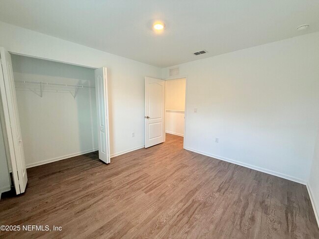 Building Photo - 2308 Shady Breeze Ln