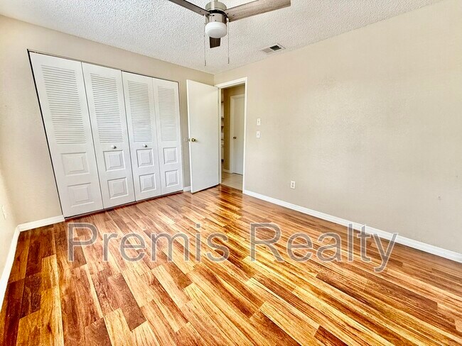 Building Photo - 123 Loblolly Ct