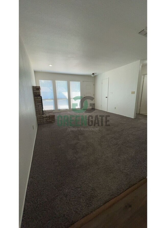 Building Photo - 3401 Winchester Ct