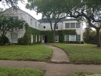 Building Photo - 335 E Rosewood Ave