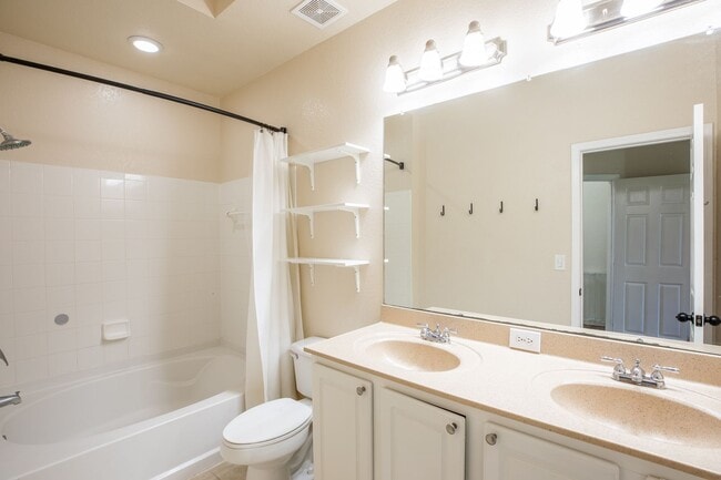 Building Photo - Condo in Desirable Mirabella Community