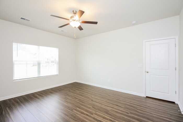 Building Photo - 351 Augustine Dr
