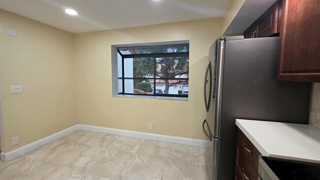 Building Photo - 7743 La Mirada Dr