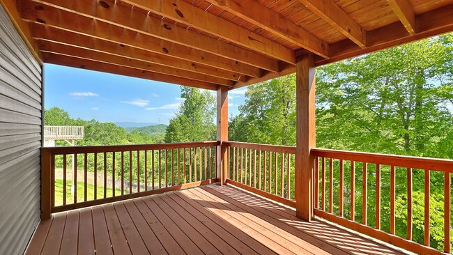 Building Photo - FANTASTIC 4 BEDROOM HOME LOCATED IN KARNS!!