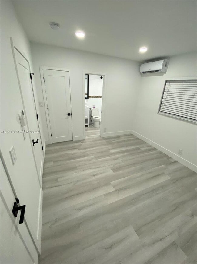 Building Photo - 3071 SW 27th Ave