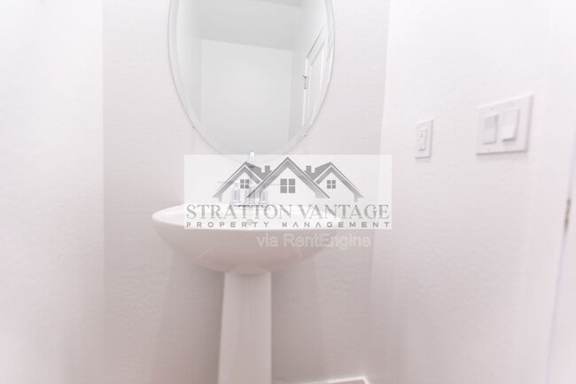 Building Photo - 1051 W. Diamondback Dr.