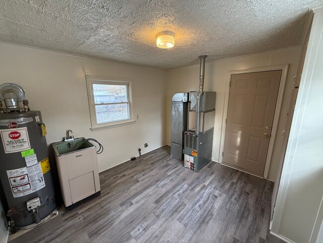 Building Photo - 7251 Hudson Ave