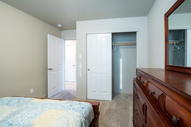 Building Photo - 5 S Kellogg St