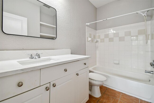 Building Photo - 9405 Crescent Loop Cir
