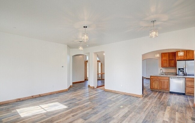 Building Photo - 6820 Willow Vista Ct
