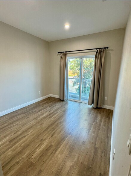 Building Photo - 4159 Rosemead Blvd