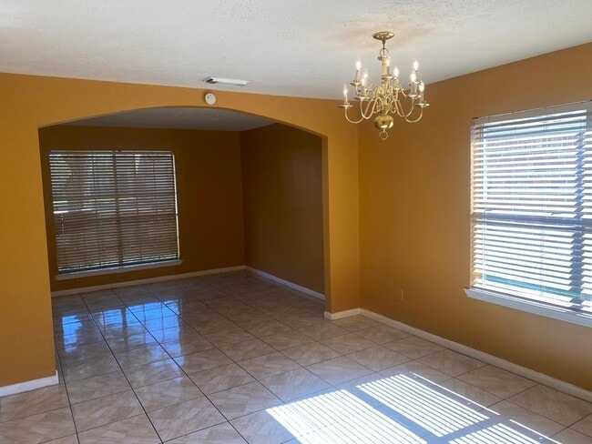 Building Photo - 4026 Clayton Bend Ct