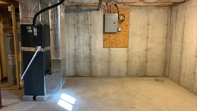 Building Photo - 500 Justin Dr