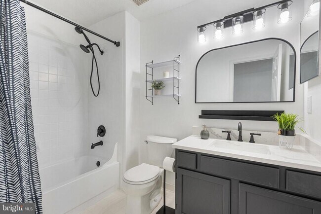 Building Photo - 12004 Taliesin Pl