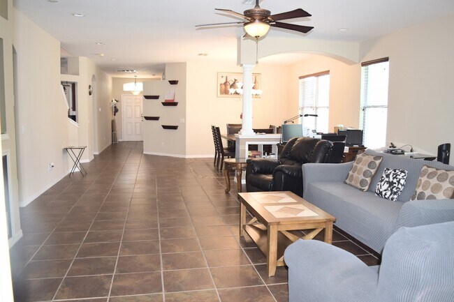 Building Photo - 7803 Blue Spring Dr