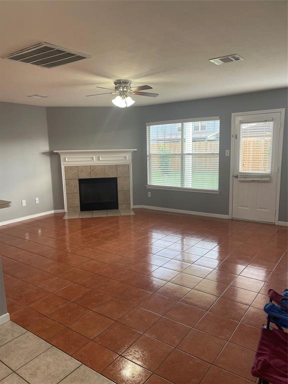 Building Photo - 16939 Watering Oaks Ln
