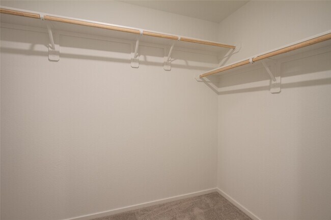 Building Photo - 1551 Sunset Ridge Dr