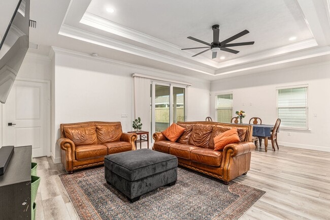 Building Photo - 4 BED 2 BATH in GRAND OAKS