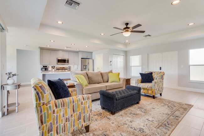 Building Photo - 1621 NE 17th Terrace